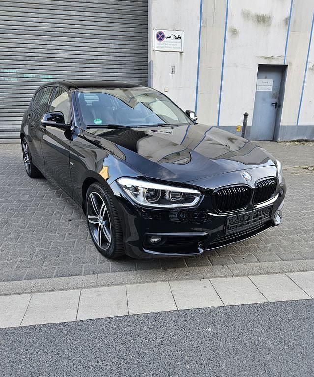 Schwarz Gebraucht 2017 BMW 125 Sport Line Kleinwagen | 16.899 € (Guter Preis) - Bild 1/4