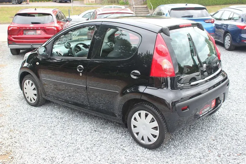 Gebraucht Peugeot 107 68 PS (50 kW) 2008 Schwarz Kleinwagen