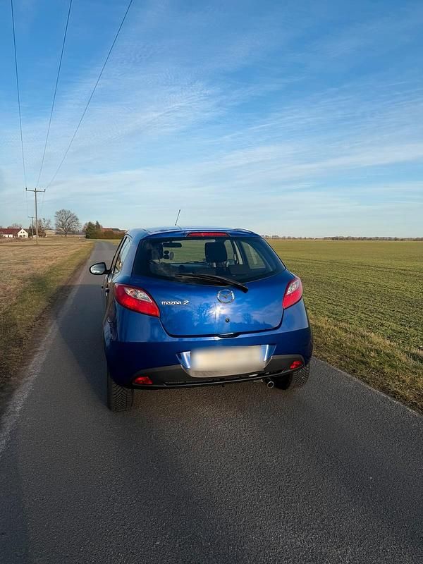 Gebraucht Mazda 2 75 PS (55 kW) 2009 Blau Kleinwagen