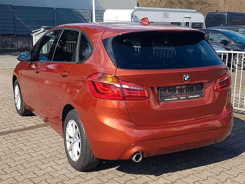 Gebraucht BMW 218 Advantage 140 PS (102 kW) 2018 Sunset orange Van / Kleinbus