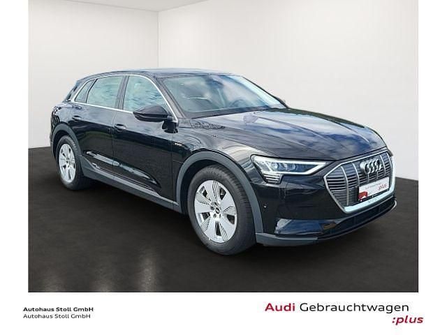 Gebraucht Audi e-tron Basis 230 kW (313 PS) 2021 Schwarz SUV