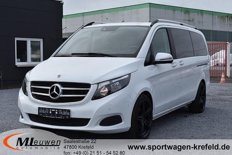 Gebraucht Mercedes V250 Avantgarde 190 PS (139 kW) 2019 Obsidianschwarz metallic Van / Kleinbus