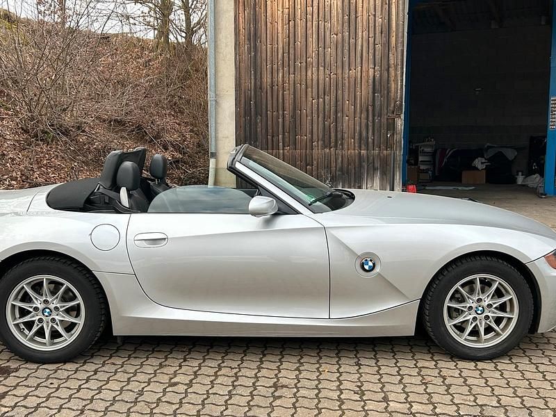 Gebraucht BMW Z4 192 PS (141 kW) 2004 Silber Cabrio