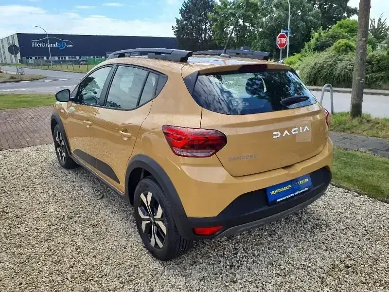 Gebraucht Dacia Sandero Expression 91 PS (66 kW) 2025 Beige Limousine