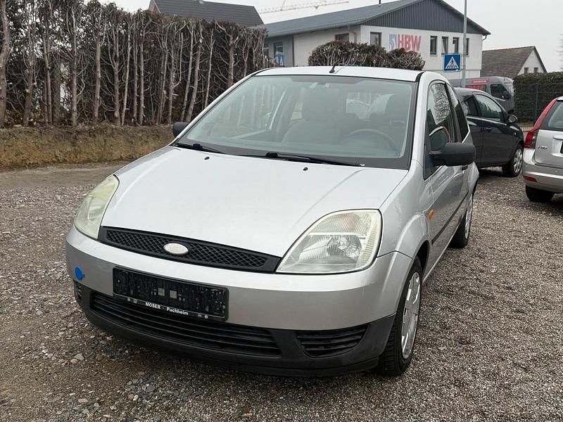 Gebraucht Ford Fiesta 60 PS (44 kW) 2003 Silber Kleinwagen
