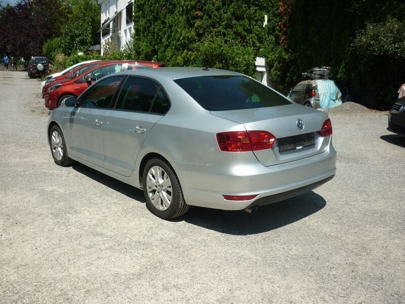 Gebraucht VW Jetta Life 105 PS (77 kW) 2014 Silber Limousine