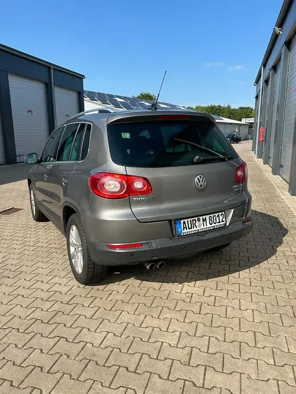 Gebraucht VW Tiguan Team 170 PS (125 kW) 2010 Grau SUV