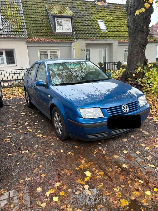 Blau Gebraucht 2002 VW Bora Limousine | 950 € (Guter Preis) - Bild 1/3