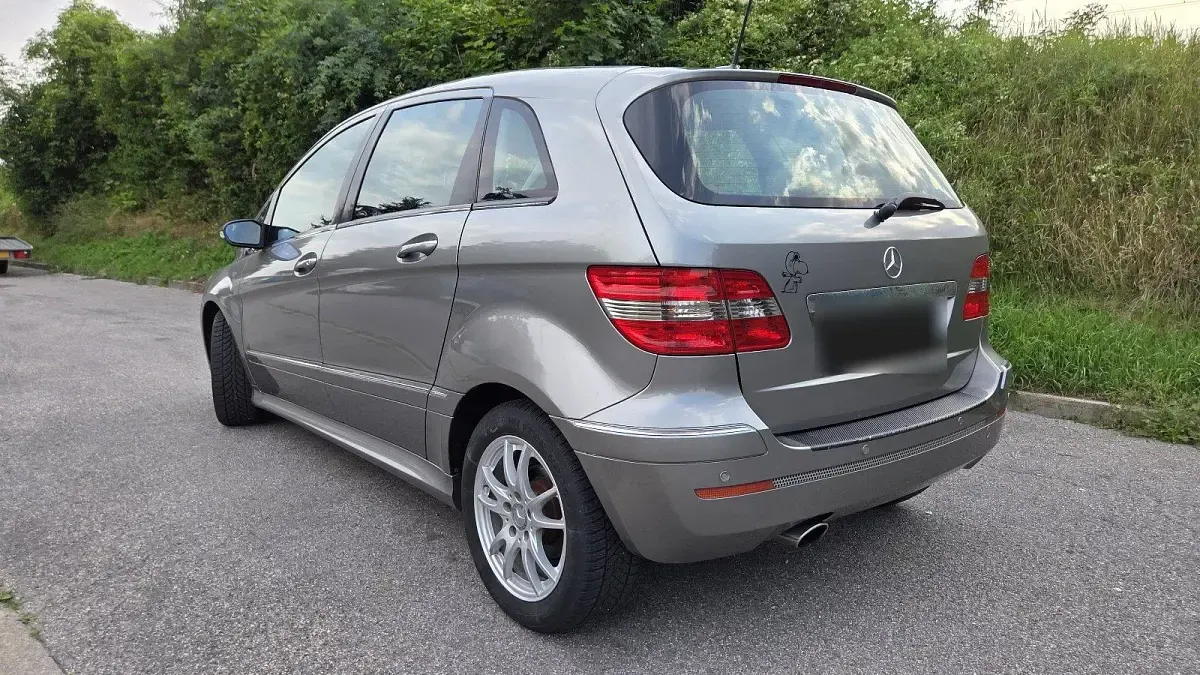Gebraucht Mercedes B150 95 PS (69 kW) 2007 Grau Van / Kleinbus