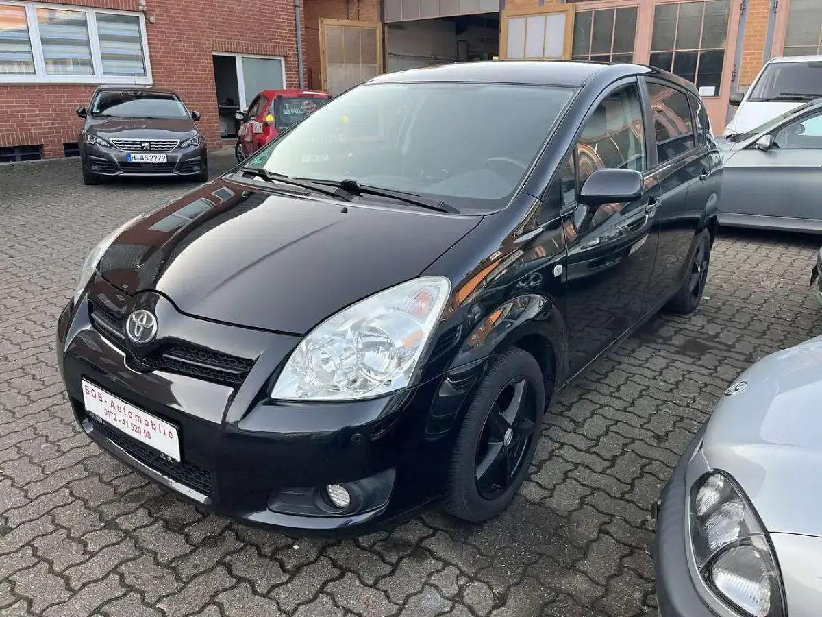 Gebraucht Toyota Corolla Verso Team 129 PS (94 kW) 2009 Black mica / ink Van / Kleinbus