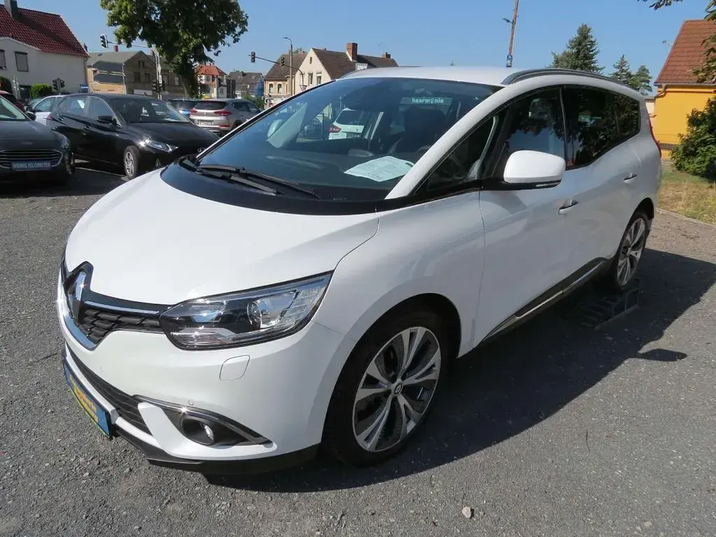 Gebraucht Renault Scénic IV Intens 132 PS (97 kW) 2018 Weiss "nacre" Van / Kleinbus