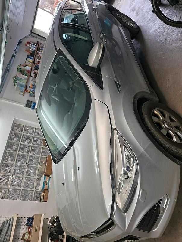Gebraucht Ford Kuga 180 PS (132 kW) 2014 Silber SUV