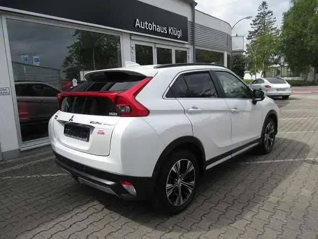 Gebraucht Mitsubishi Eclipse Cross Top 163 PS (119 kW) 2018 Weiß SUV