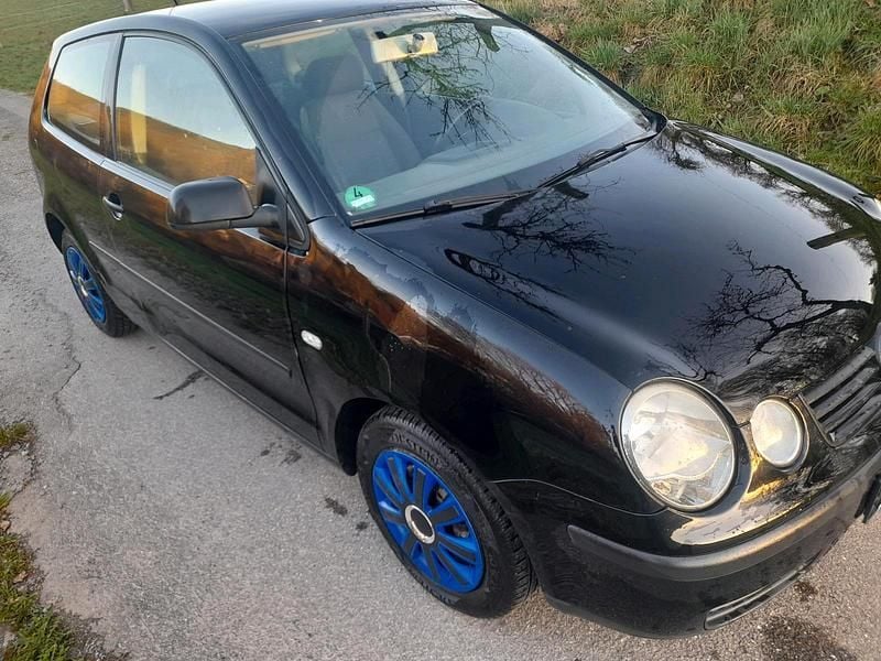 Gebraucht VW Polo 54 PS (39 kW) 2003 Schwarz Kleinwagen