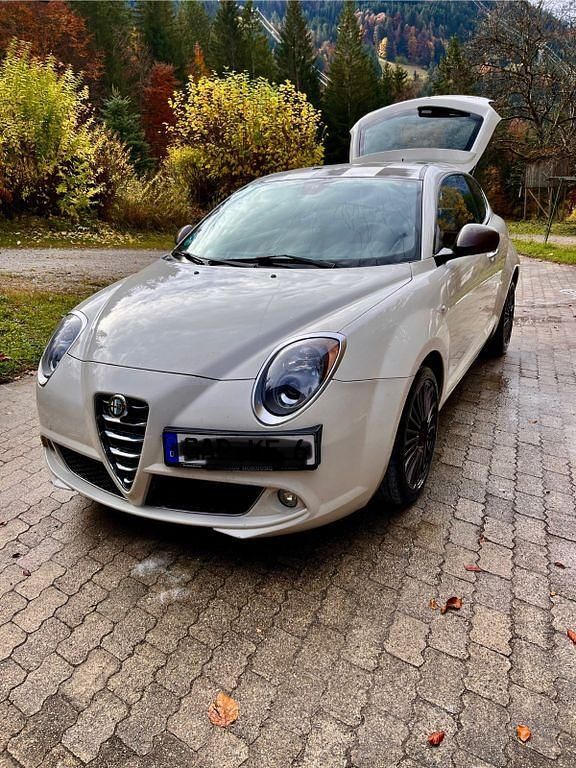 Weiß Gebraucht 2015 Alfa Romeo MiTo Kleinwagen | 6.100 € (Fairer Preis) - Bild 1/4