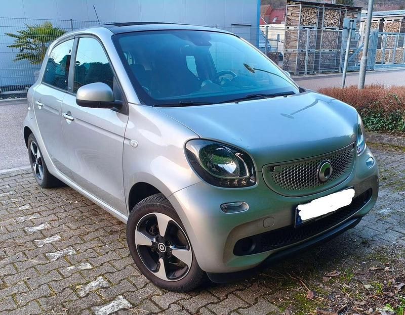 Gebraucht Smart ForFour Passion 90 PS (66 kW) 2017 Silber Kleinwagen