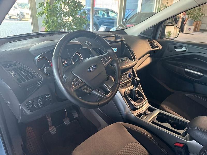 Gebraucht Ford Kuga Cool & Connect 150 PS (110 kW) 2019 Blau SUV