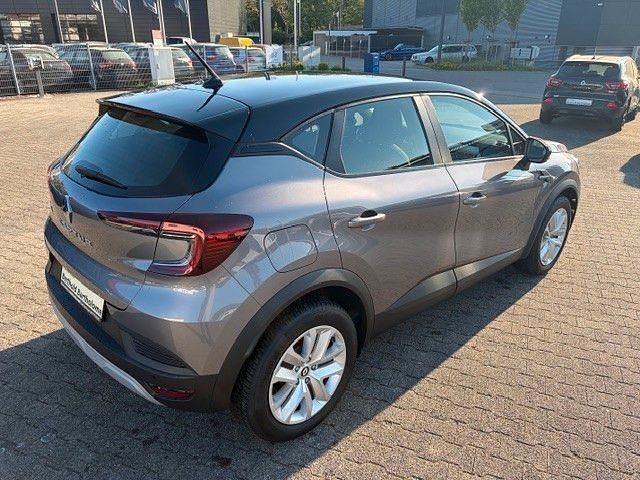 Second-hand Renault Captur Evolution 140 CP (102 kW) 2022 Gri SUV