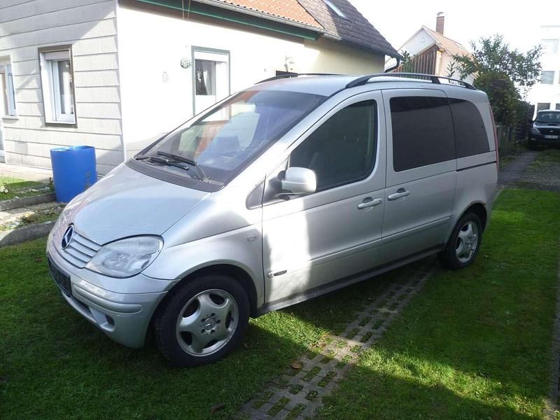 Silber Gebraucht 2005 Mercedes Vaneo Van / Kleinbus | 1.222 € - Bild 1/4