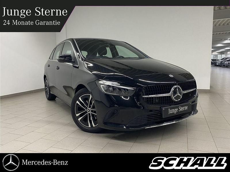 Schwarz Gebraucht 2024 Mercedes B200 Progressive Van / Kleinbus | 29.889 € (Superpreis) - Bild 1/4