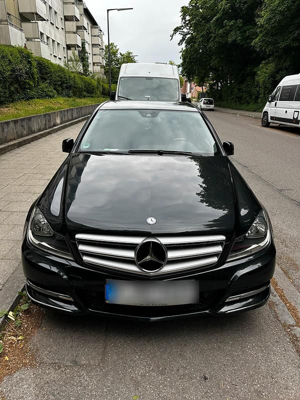 Gebraucht Mercedes C200 187 PS (137 kW) 2011 Schwarz Limousine