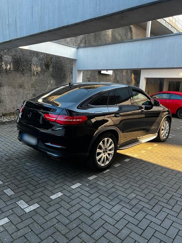 Gebraucht Mercedes GLE350 258 PS (189 kW) 2017 Schwarz Coupé