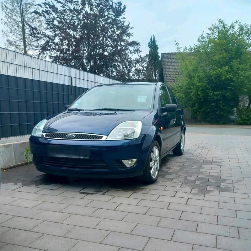 Blau Gebraucht 2003 Ford Fiesta Kleinwagen | 1.700 € (Fairer Preis) - Bild 1/4