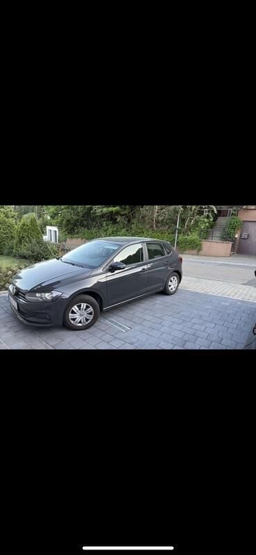 Grau Gebraucht 2020 VW Polo Comfortline Limousine | 11.000 € (Superpreis) - Bild 1/2