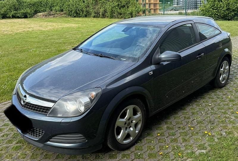Gebraucht Opel Astra GTC Edition 90 PS (66 kW) 2008 Grau Limousine