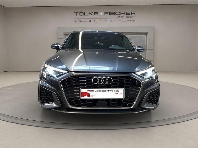 Second-hand Audi A3 S-Line 150 CP (110 kW) 2023 Gri Berlinǎ