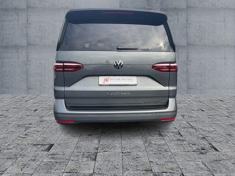 Neu VW T7 Life 150 PS (110 kW) 2025 Grau Van
