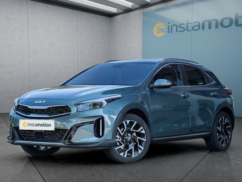 Grau Neu 2025 Kia XCeed Spirit SUV | 29.399 € (Etwas zu teuer) - Bild 1/4