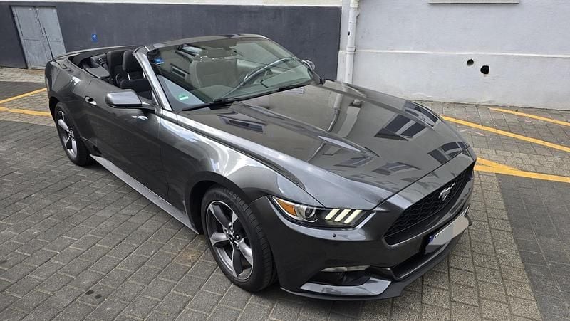 Second-hand Ford Mustang 305 CP (224 kW) 2015 Gri Cabrio