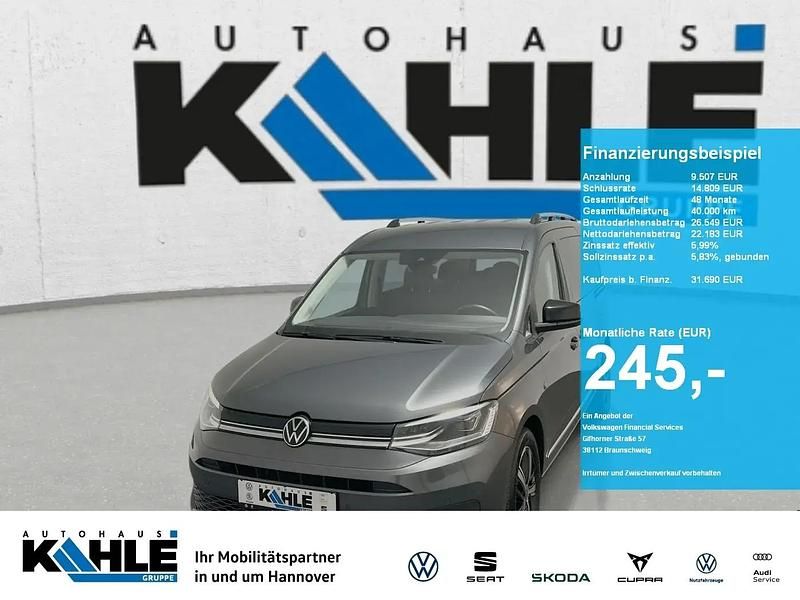 Grau Gebraucht 2022 VW Caddy Maxi Style Van / Kleinbus | 31.389 € (Guter Preis) - Bild 1/4
