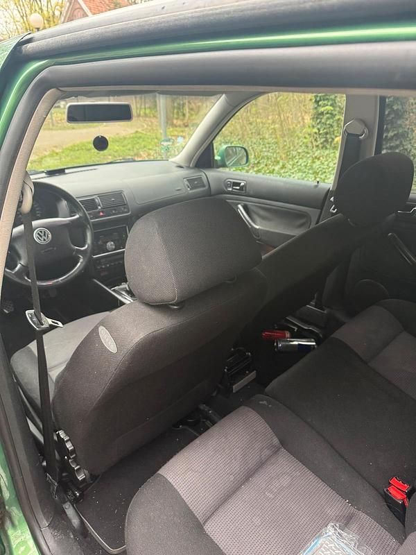 Gebraucht VW Golf IV Edition 101 PS (74 kW) 2001 Grün Kombi