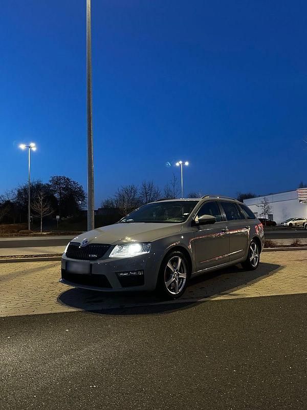 Gebraucht Skoda Octavia RS 184 PS (135 kW) 2014 Grau Kleinwagen