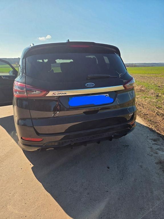 Gebraucht Ford S-MAX ST-Line 190 PS (139 kW) 2022 Schwarz Van / Kleinbus