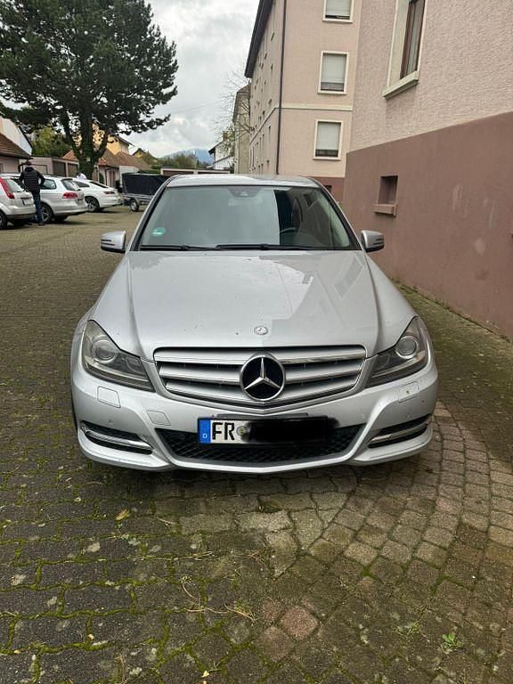 Silber Gebraucht 2013 Mercedes C220 Elegance Limousine | 8.900 € (Fairer Preis) - Bild 1/4