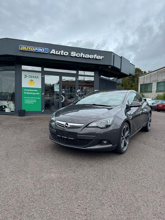 Grau Gebraucht 2013 Opel Astra GTC Innovation Coupé | 7.099 € (Fairer Preis) - Bild 1/4