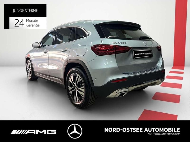 Usata Mercedes GLA200 Progressive 163 CV (119 kW) 2025 Argento SUV