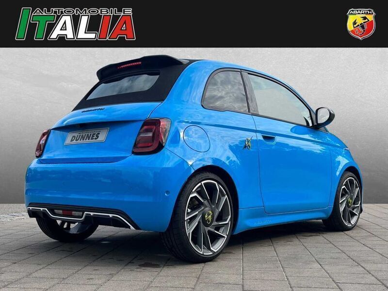 Gebraucht Abarth 500C 113 kW (154 PS) 2023 Blau (poison blue) Cabrio