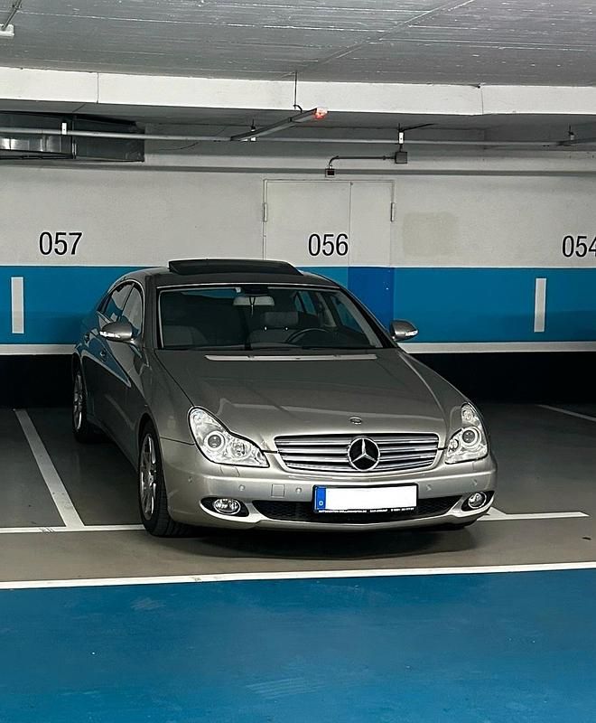 Andere farben Gebraucht 2006 Mercedes CLS320 Limousine | 8.800 € (Fairer Preis) - Bild 1/4