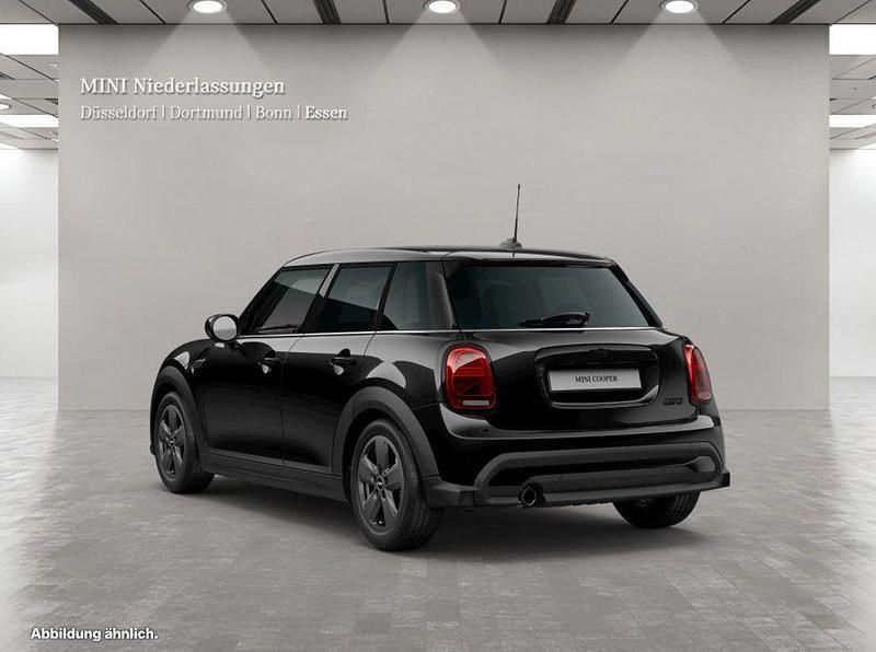 Gebraucht Mini Cooper 136 PS (100 kW) 2023 Schwarz Kleinwagen