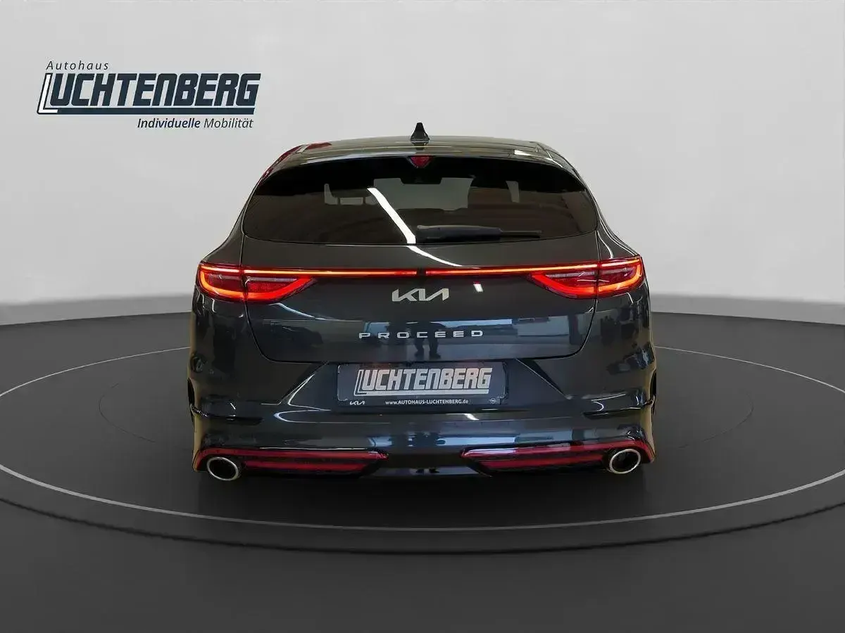 Gebraucht Kia ProCeed GT 150 PS (110 kW) 2024 Grau Kombi