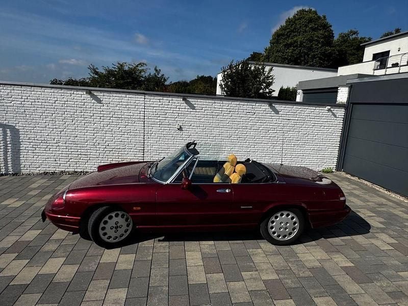 Rot Gebraucht 1990 Alfa Romeo Spider Cabrio | 17.500 € - Bild 1/4