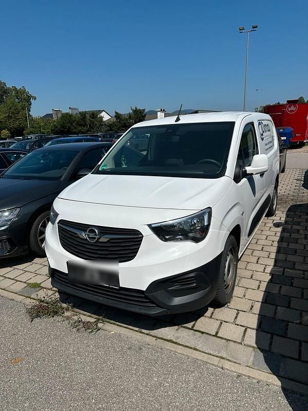 Weiß Gebraucht 2021 Opel Combo Van / Kleinbus | 6.000 € (Superpreis) - Bild 1/4