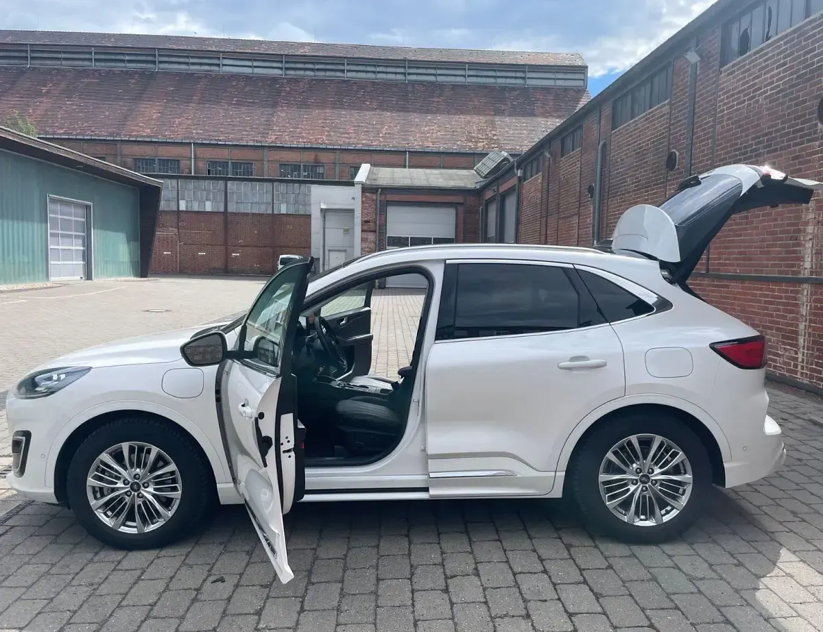 Gebraucht Ford Kuga Vignale 224 PS (164 kW) 2021 Weiß SUV