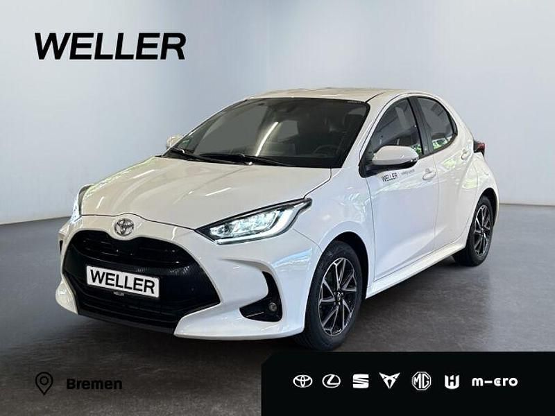 Weiss Gebraucht 2024 Toyota Yaris Team Kleinwagen | 19.480 € (Fairer Preis) - Bild 1/4