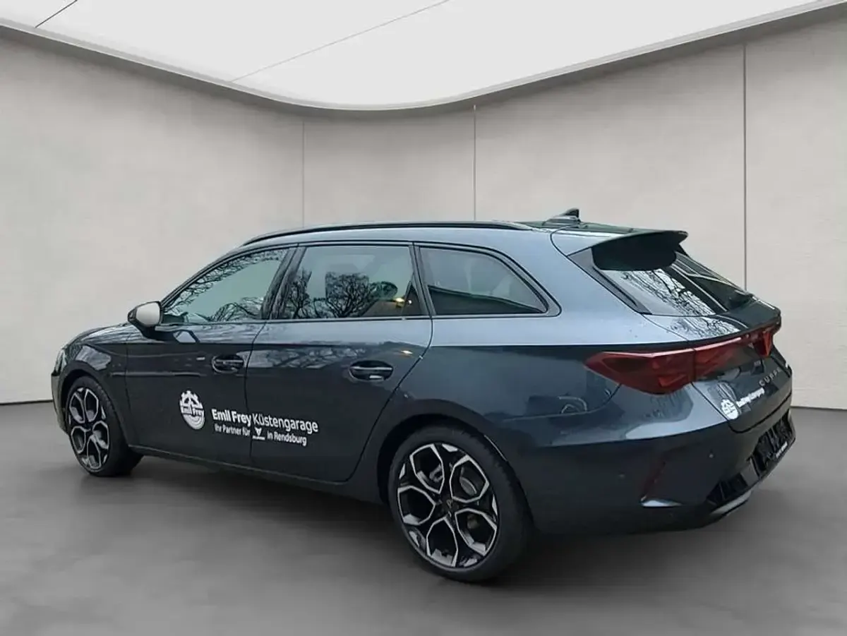 Gebraucht Cupra Leon 150 PS (110 kW) 2026 Magnetic grau metallic Kombi
