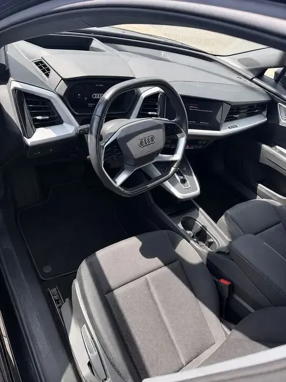 Gebraucht Audi Q4 e-tron 125 kW (170 PS) 2021 Schwarz SUV